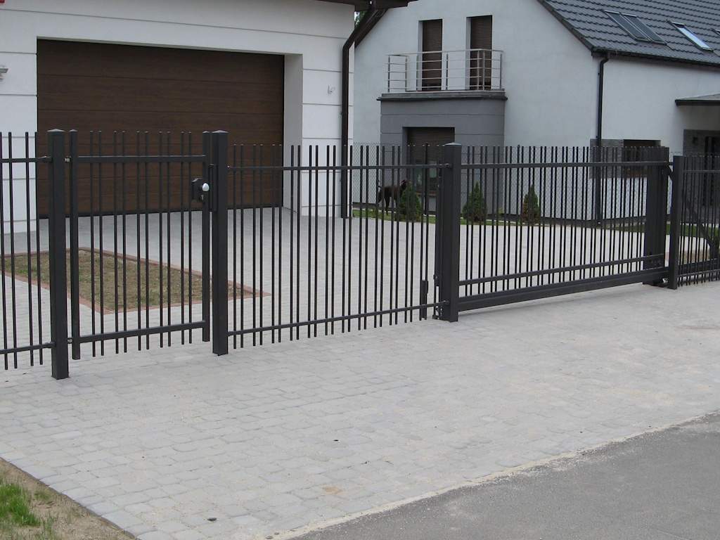 "Onyx gewölbt" PREMIUM Gartentor / Pforte inkl. Pfosten vertikale Profile Gartenpforte Zauntür Schmucktor Hoftor Metalltor Flügeltor Stabfüllung Zierspitzen Rundbogen auf Maß klassisch schlicht günstig hochwertig langlebig feuerverzinkt pulverbeschichtet - Image 11