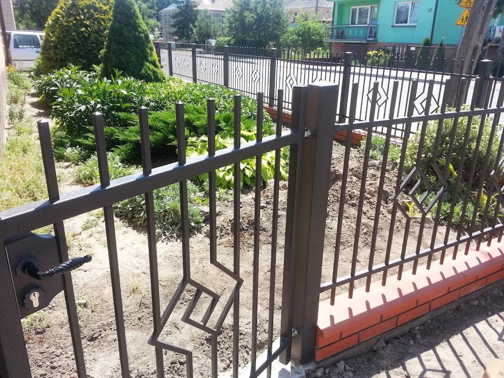 "Smaragd gerade" PREMIUM Gartentor / Pforte inkl. Pfosten vertikale Profile Gartenpforte Zauntür Schmucktor Hoftor Metalltor Flügeltor Stabfüllung Zierspitzen auf Maß klassisch schlicht günstig hochwertig langlebig feuerverzinkt pulverbeschichtet - Image 12